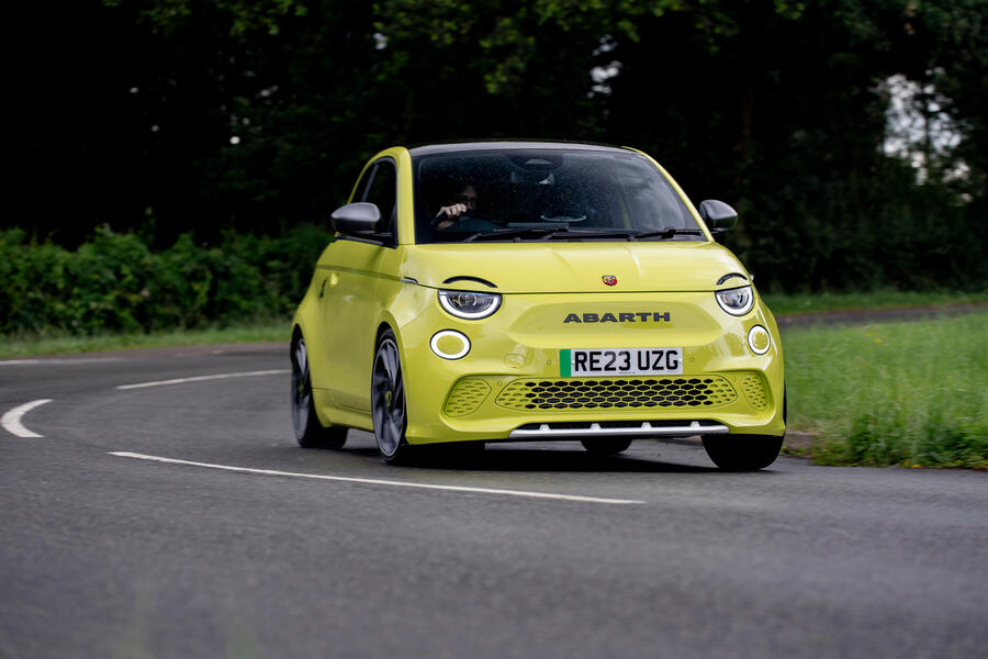 abarth-500e-acid-green