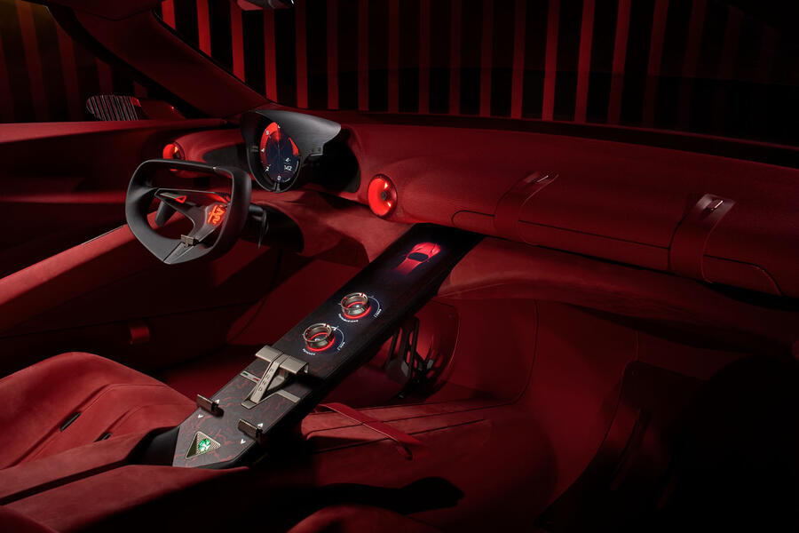Alfa Romeo Cuorerosso interior