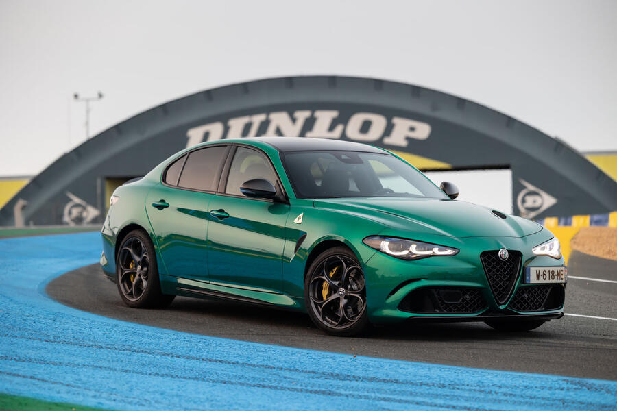 Alfa Romeo Giulia Quadrifoglio 2023