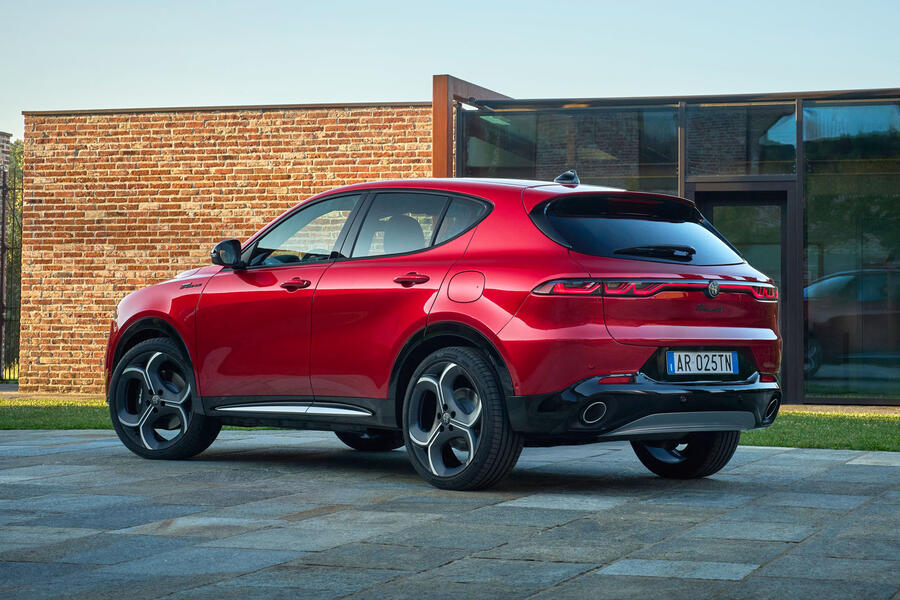 Alfa Romeo Tonale facelift rear quarter