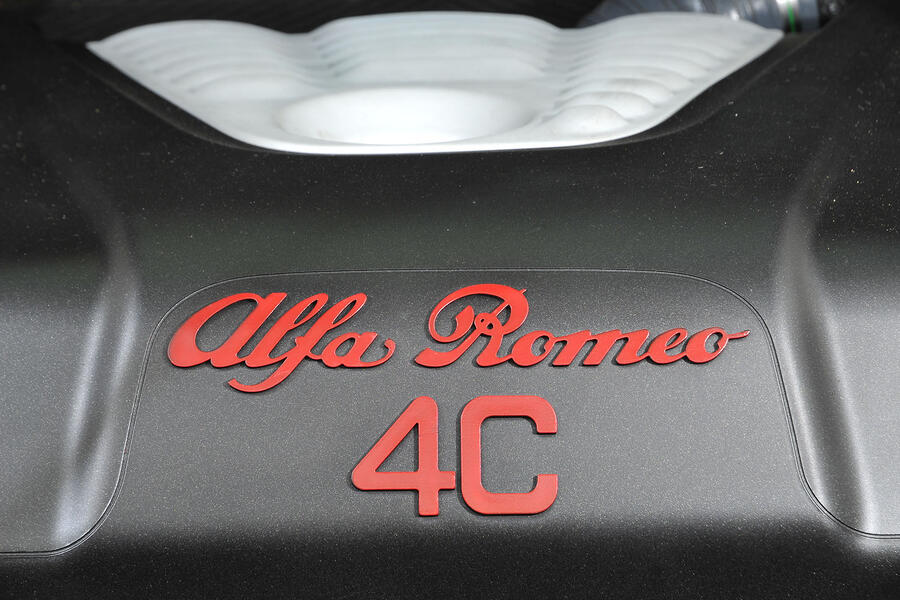 Alfa romeo 4c engine