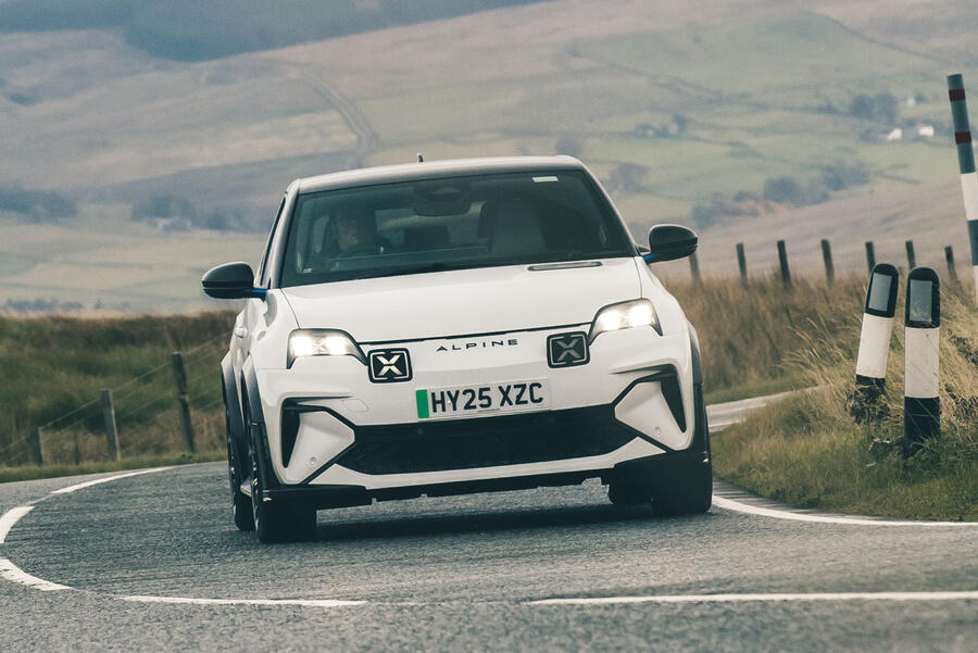 Alpine A290 front quarter tracking