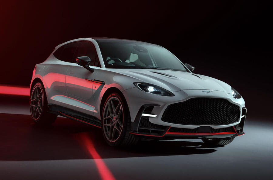 Aston Martin DBX S