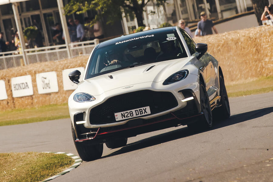 Aston Martin DBX S