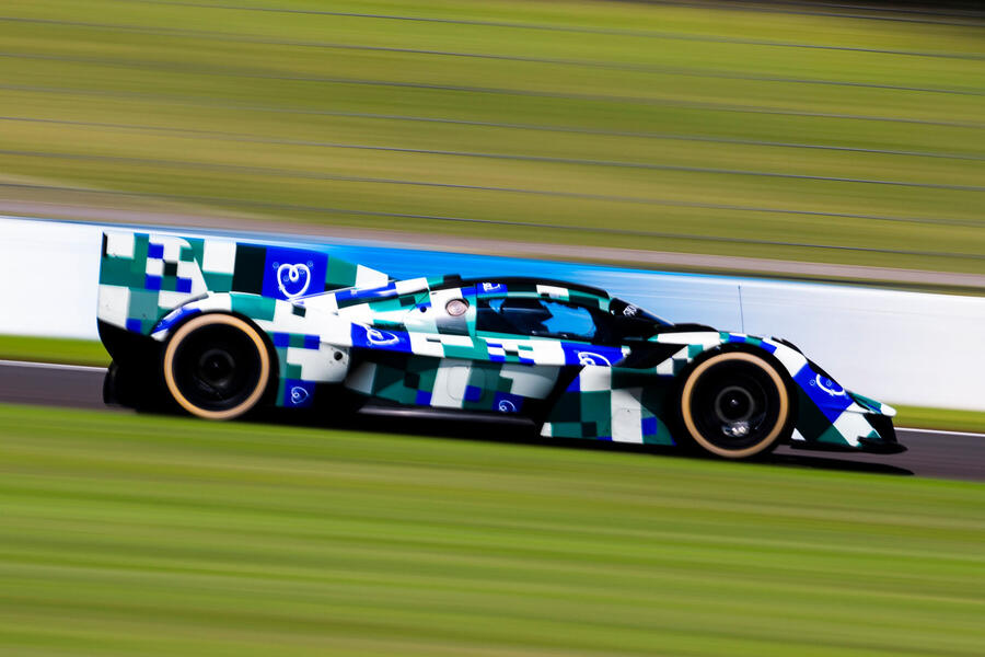 Aston Martin Valkyrie LMH test – side