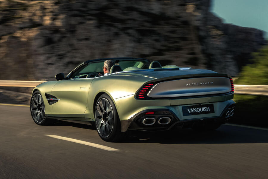 Aston Martin Vanquish Volante traseiro