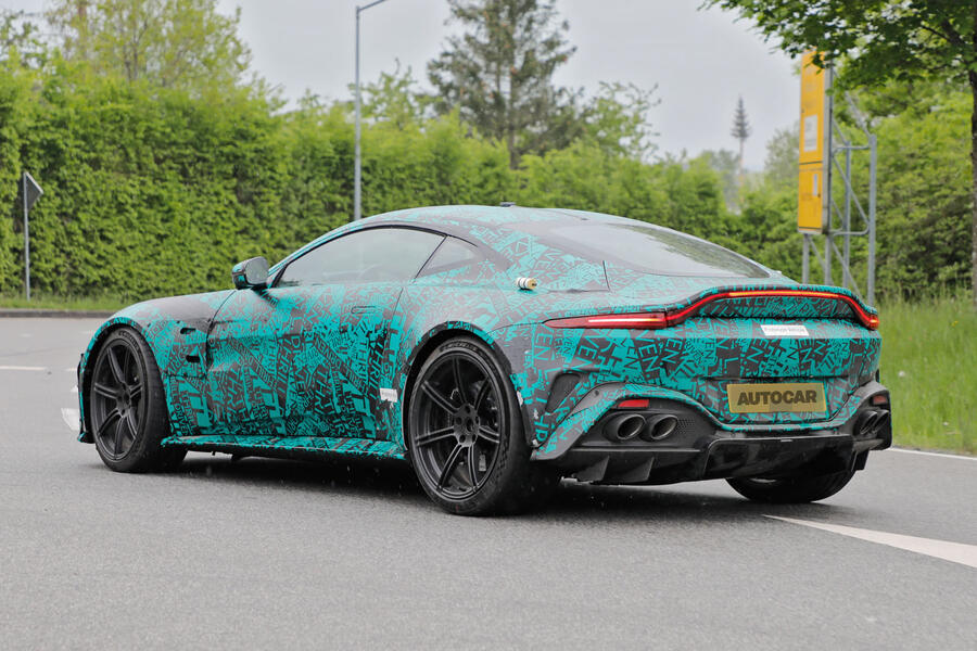 Aston martin vantage 2024 camouflage rear quarter1