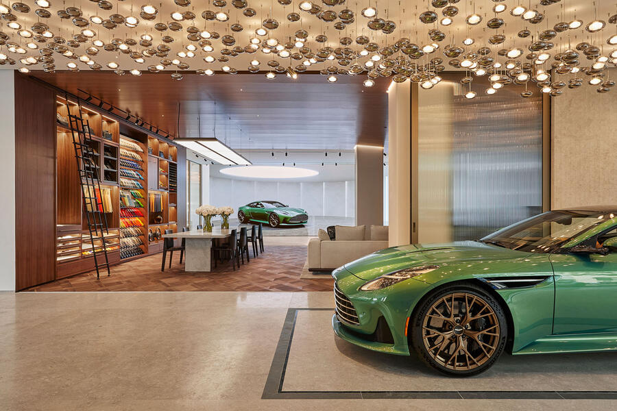 Astonmartin q new york 3 0