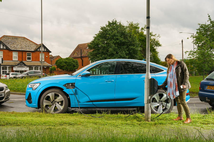 Audi e-tron sportback charging