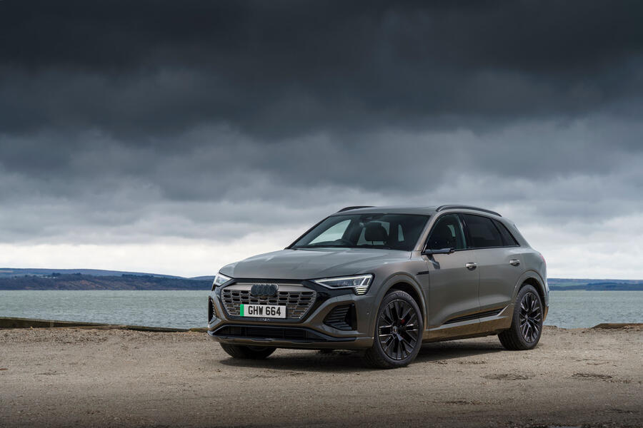 Audi q8 e tron review 2023 023 static front