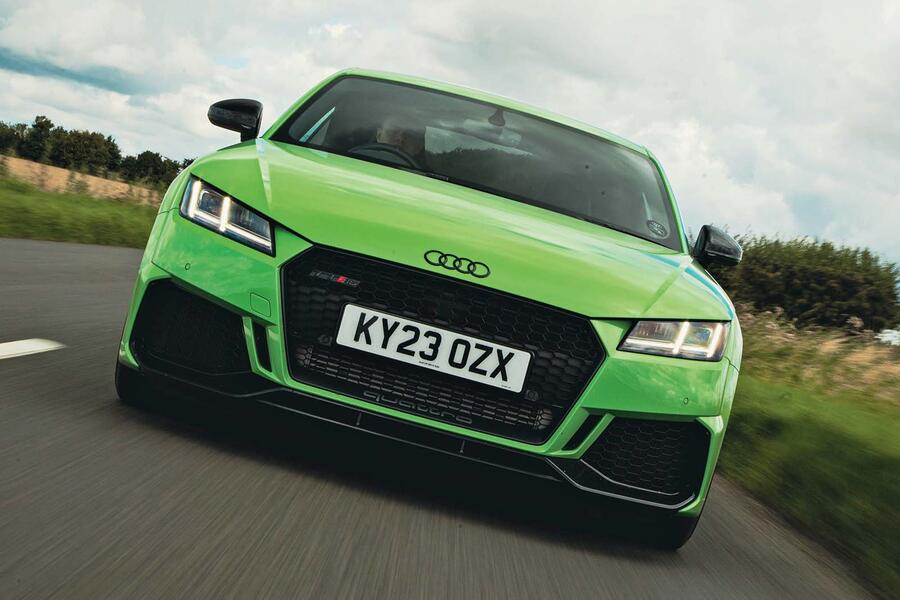 audi tt rs front 0