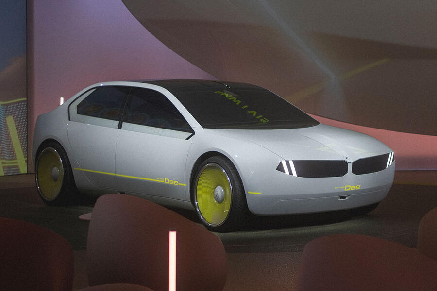 Bmw i vision dee concept front three quarter