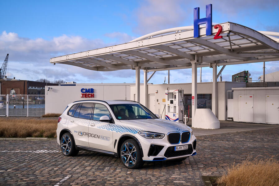 Bmw ix5 hydrogen review 2023 26 hydrogen fuel station