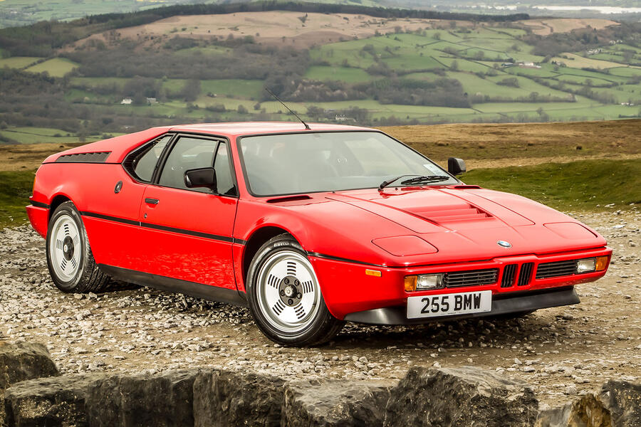 Bmw m1 front three quarter static 2