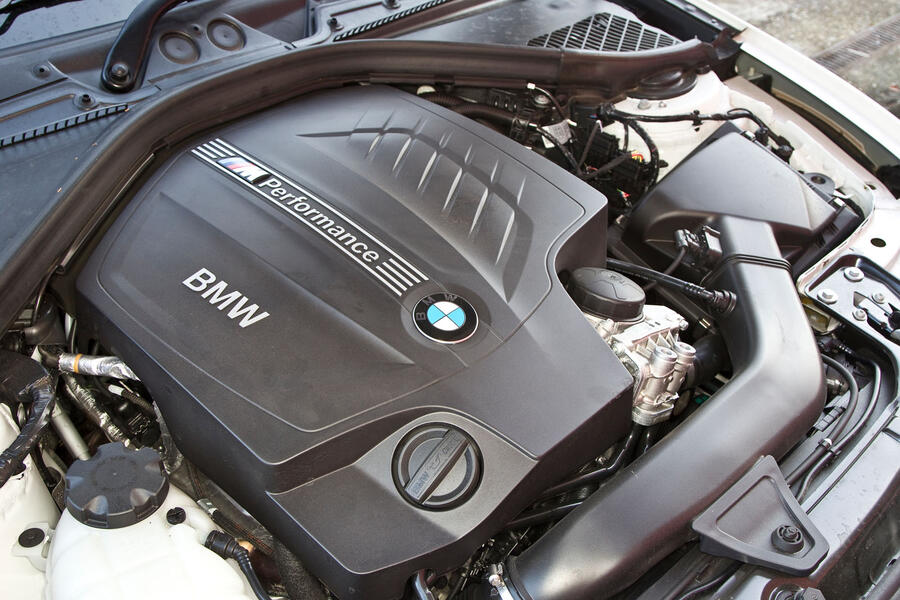 Bmw m135i 2012 engine bay 0