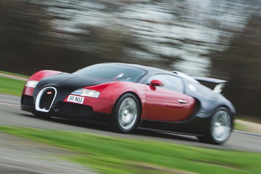 Bugatti veyron front three quarter