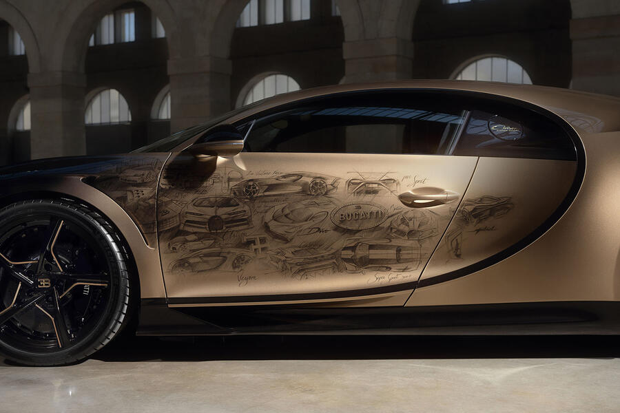 Bugatti chiron super sport golden era side door