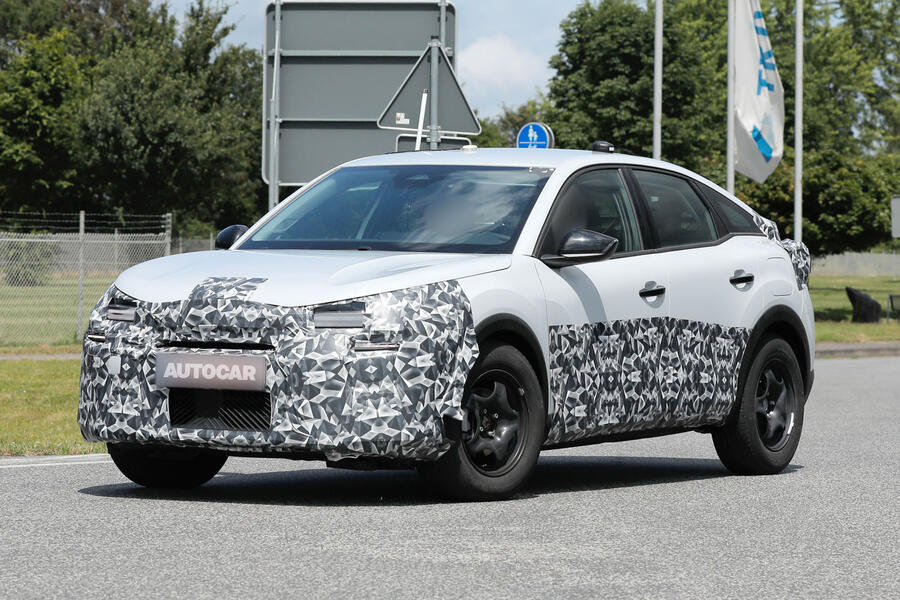 Citroen C4 2024 facelift camo