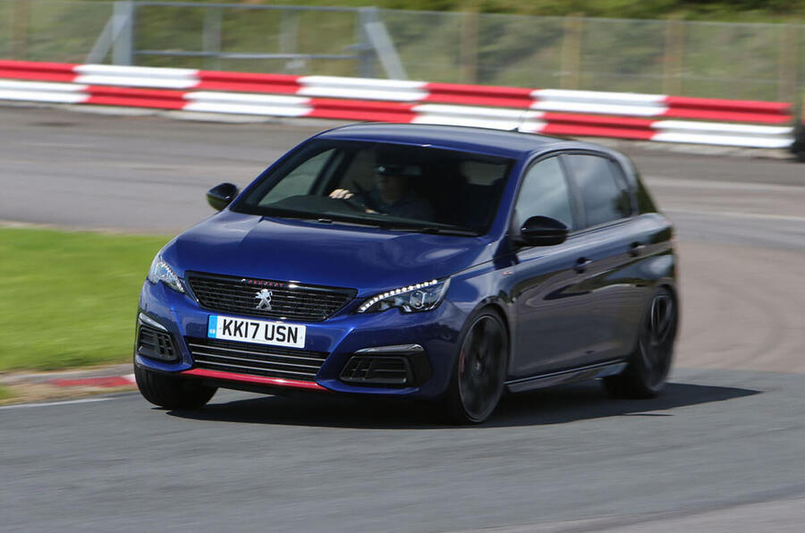 Peugeot 308 GTi on track
