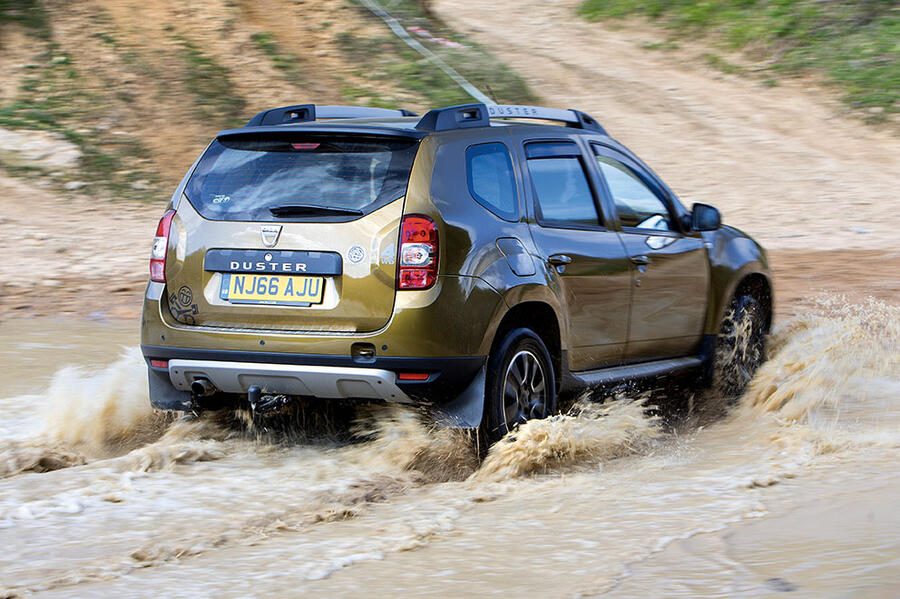 Dacia Duster Back