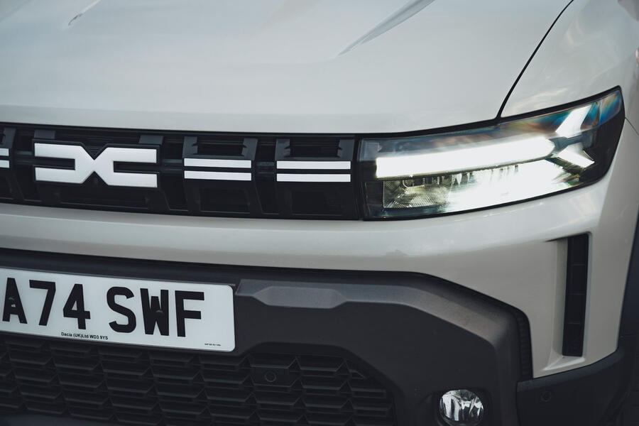 Dacia Duster â€“ front detail