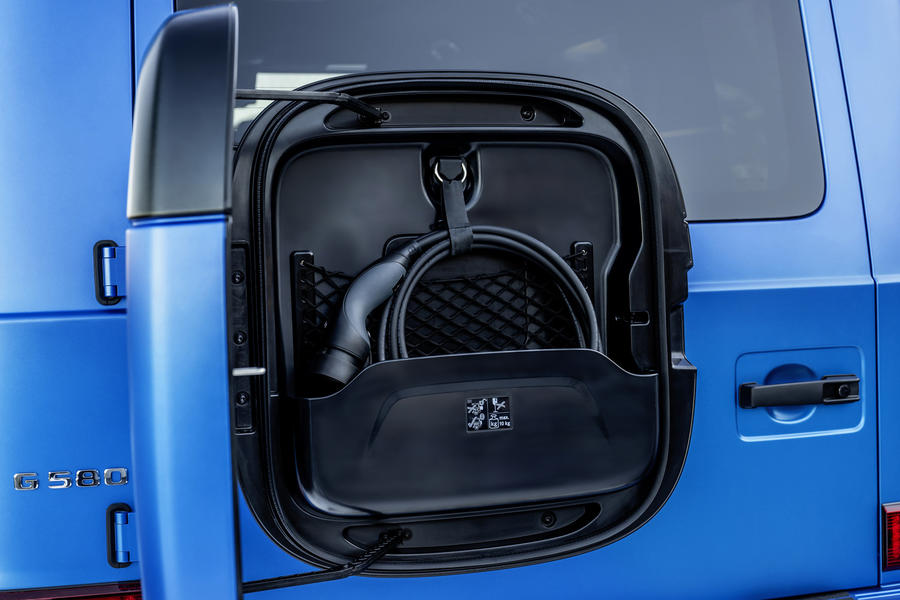 electric g class blue cable storage