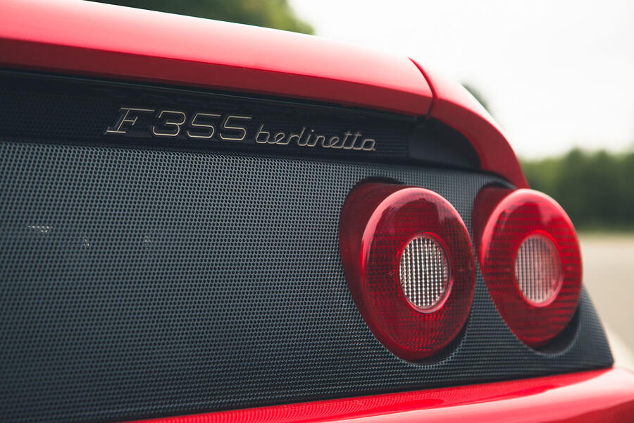 Ferrari f355 badge