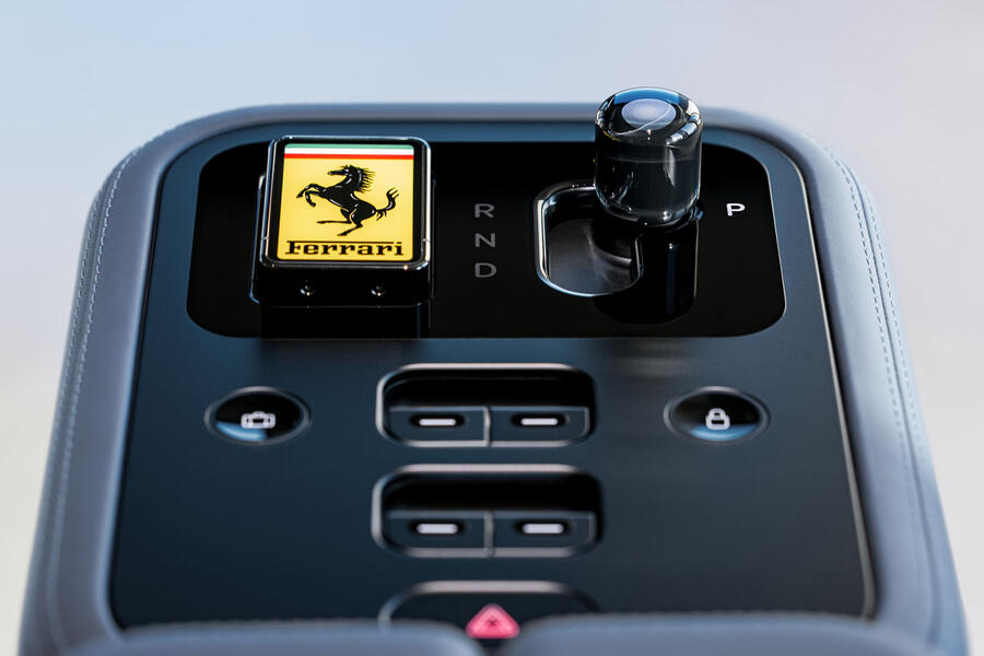 Ferrari Luce centre console