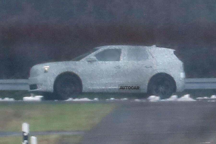 Ford electric suv prototype side tracking 2023
