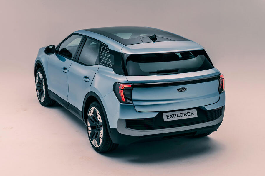 Ford explorer 2023 rear quarter static