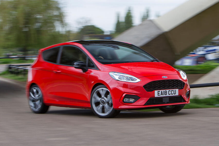 Ford Fiesta front quarter tracking