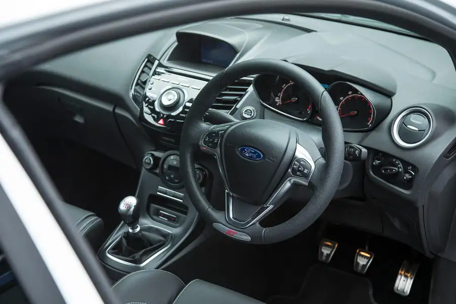 Ford fiesta st mk6 interior