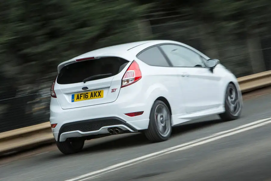 Ford fiesta st mk6 rear quarter tracking