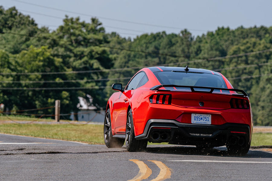 Ford mustang dark horse review 202302 cornering rear 0