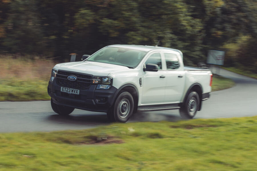Ford Ranger cornering – front