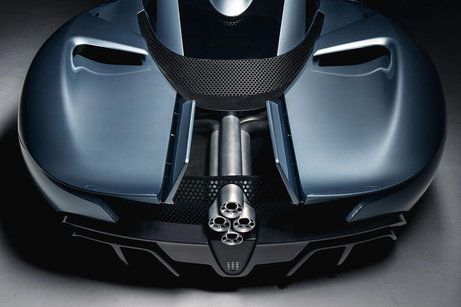 Hennessey Blackbird exhaust