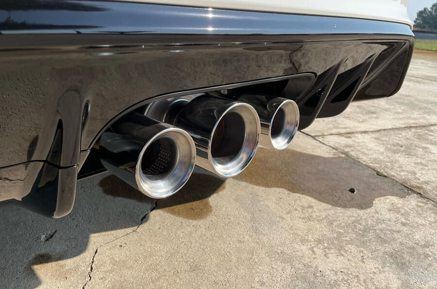 Honda civic type r 2023 rear exhaust
