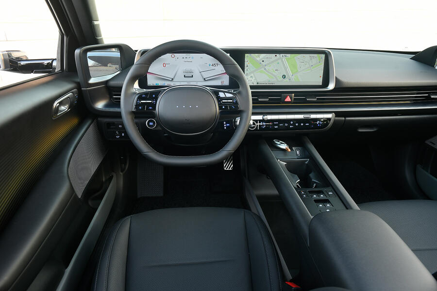 Hyundai ioniq 6 05 dashboard