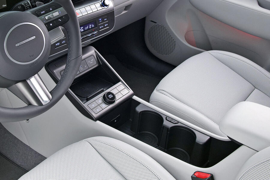 Hyundai kona interior detail 0