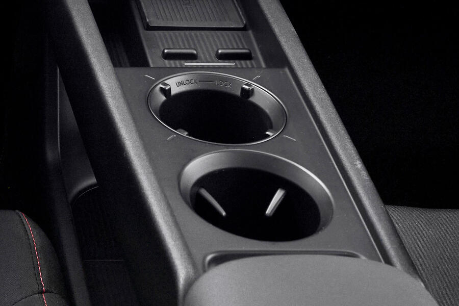 Hyundai Ioniq 3 cupholder