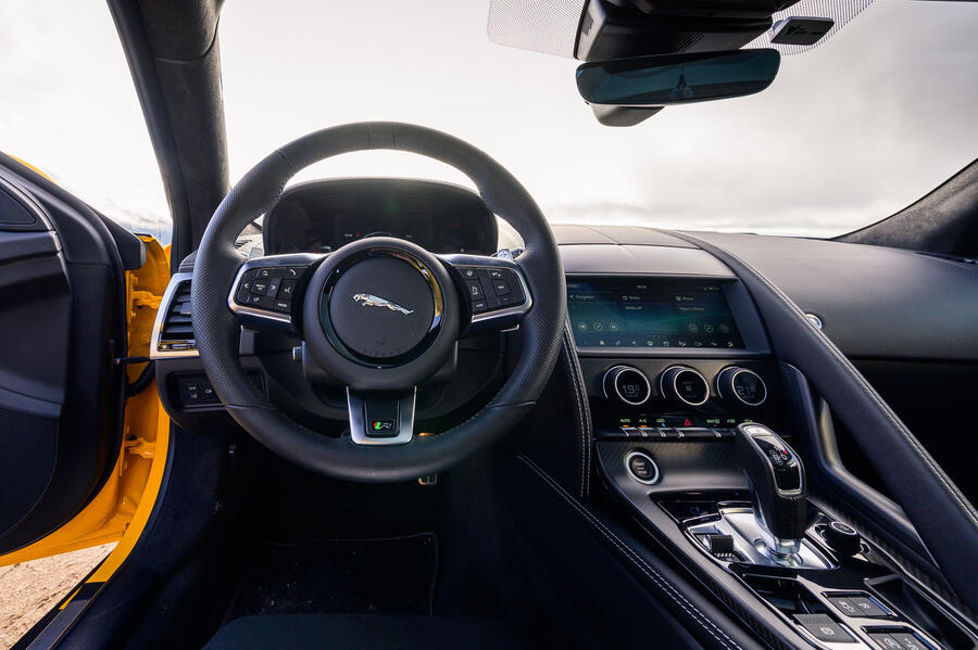 Jaguar f type 2020 dashboard
