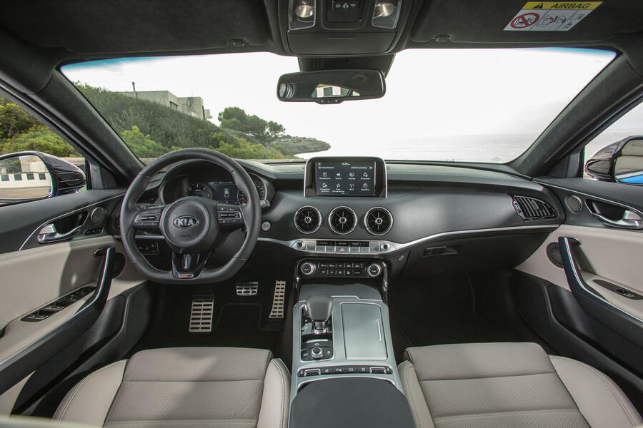 Kia Stinger Gt Line 2 0 T Gdi 17 Review Autocar