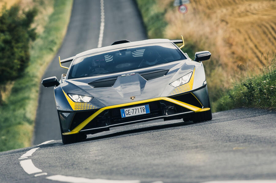 Lamborghini huracan sto 2021 0022