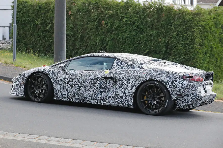 Lamborghini Huracan successor prototype driving â€“ side