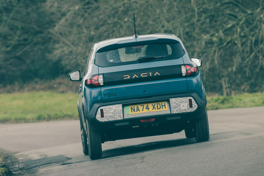 Dacia Spring cornering â€“ rear