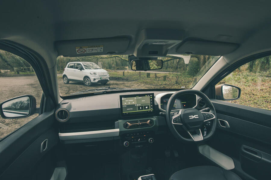 Dacia Spring interior
