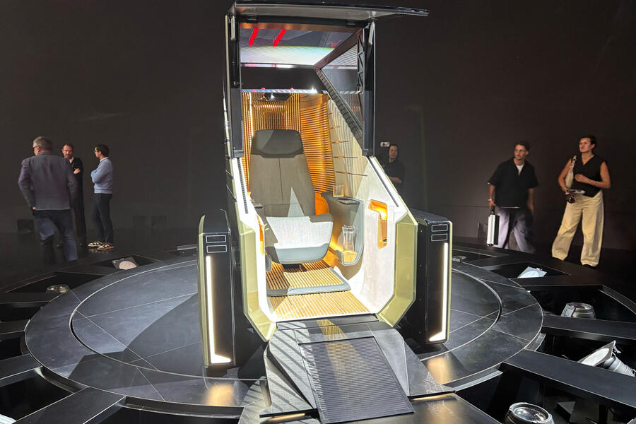 Lexus Micro LS interior