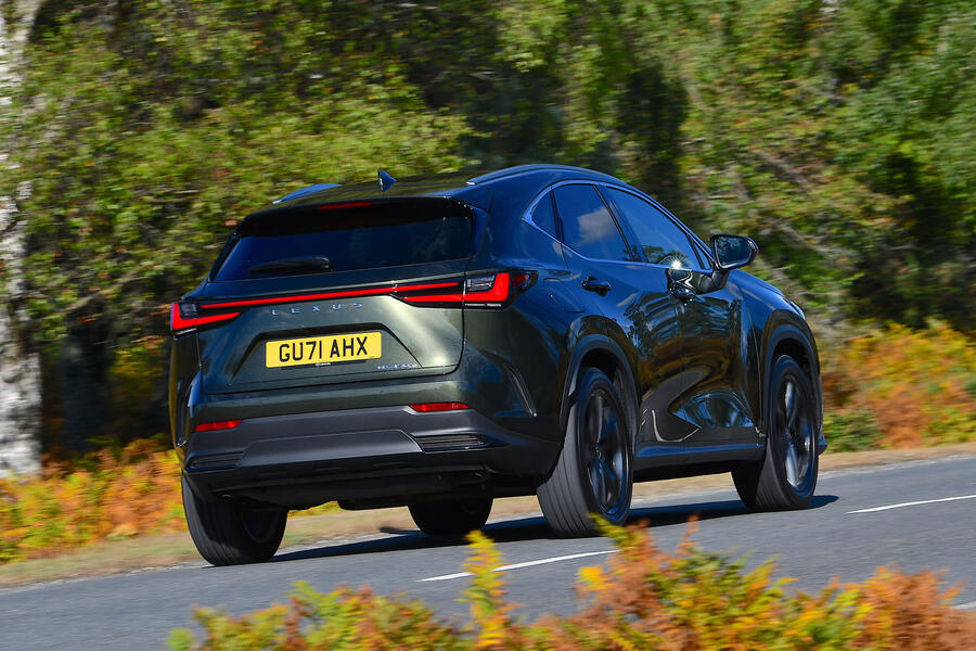 Lexus nx 450h rear quarter tracking