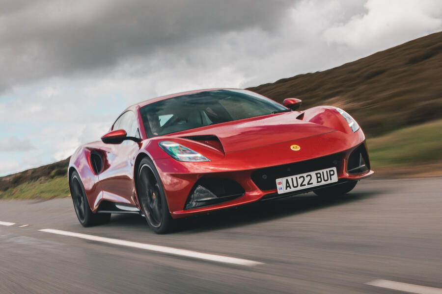 Lotus Emira V6 – front tracking