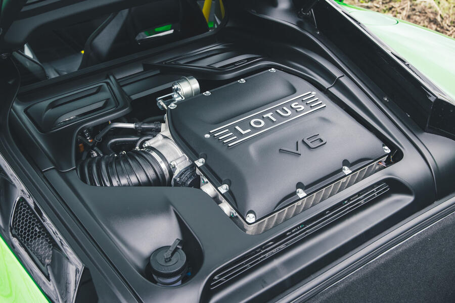 Lotus Emira V6 